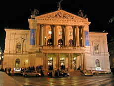 El palacio de la �pera.
