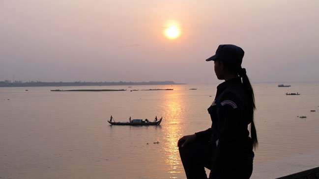 .- Amanecer en el punto donde el r�o Tonle y el Mekong se encuentran.