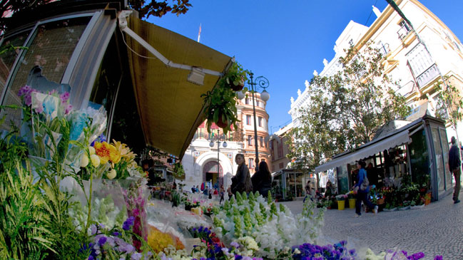 La bahía de Cádiz, cuando comienza a atisbarse el anochecer.